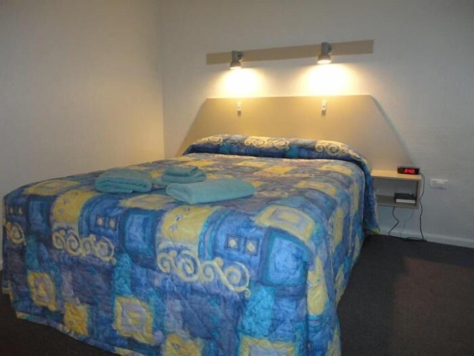 האיי Cobb Inlander Motel מראה חיצוני תמונה