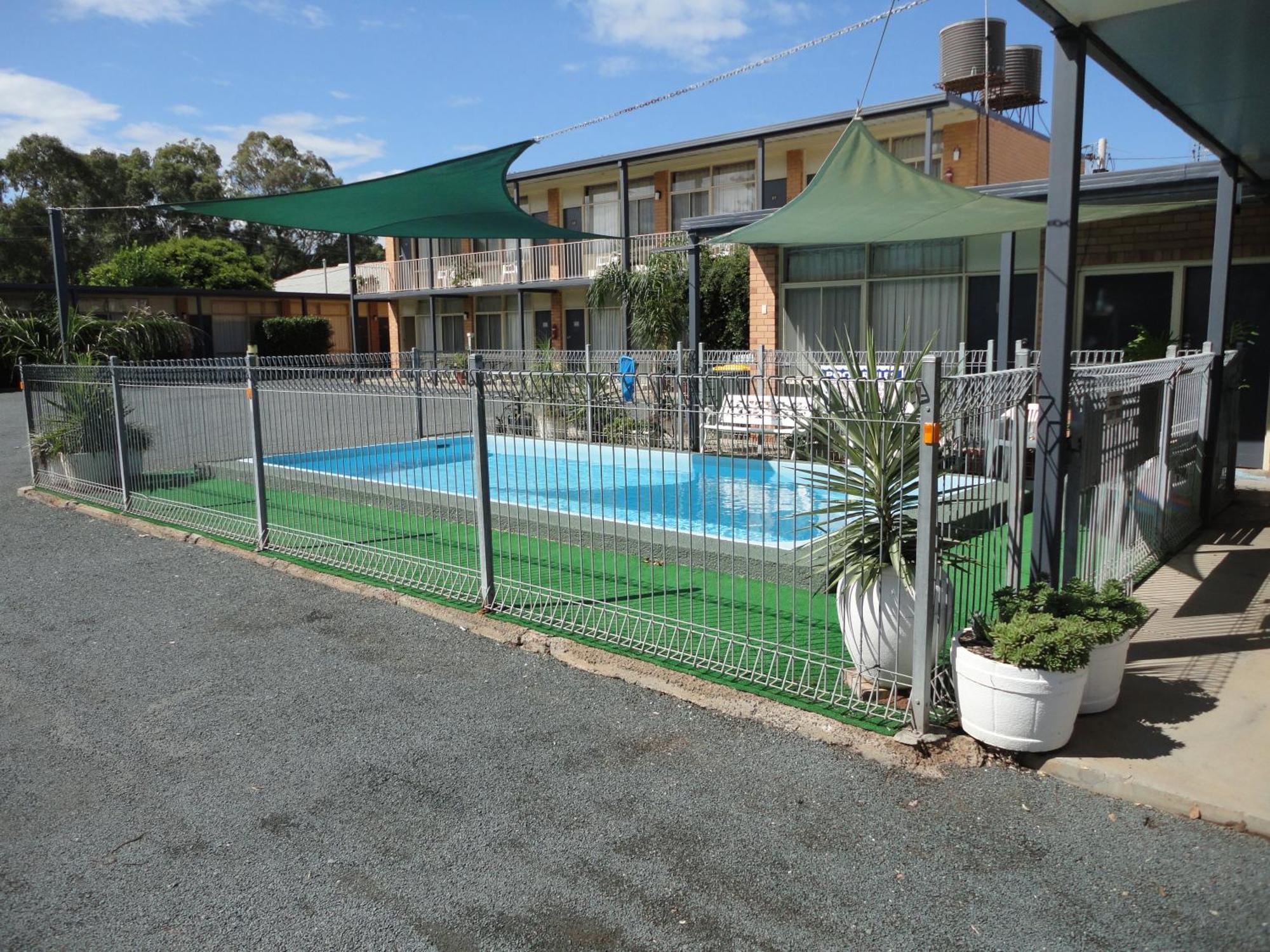 האיי Cobb Inlander Motel מראה חיצוני תמונה