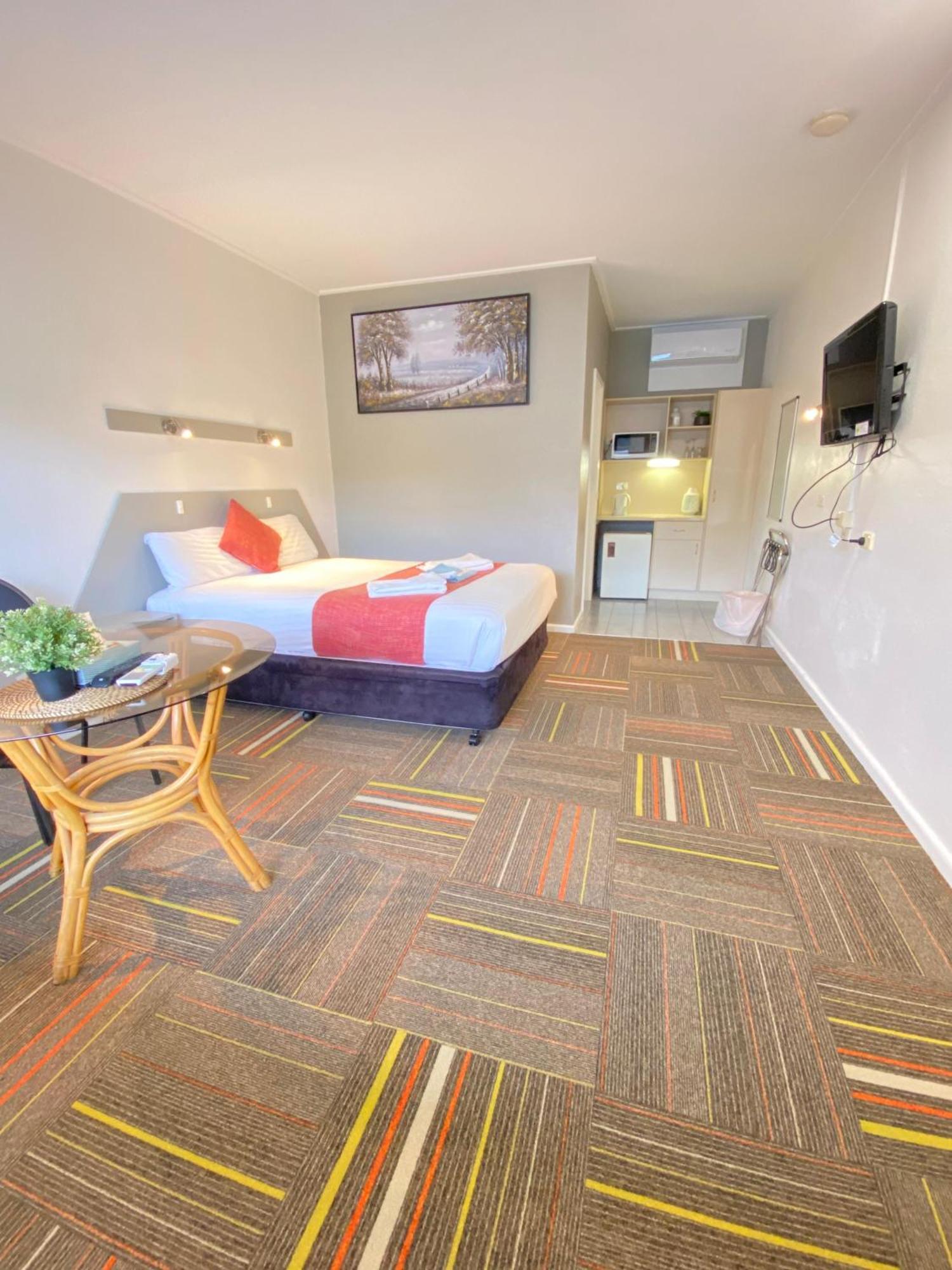 האיי Cobb Inlander Motel מראה חיצוני תמונה