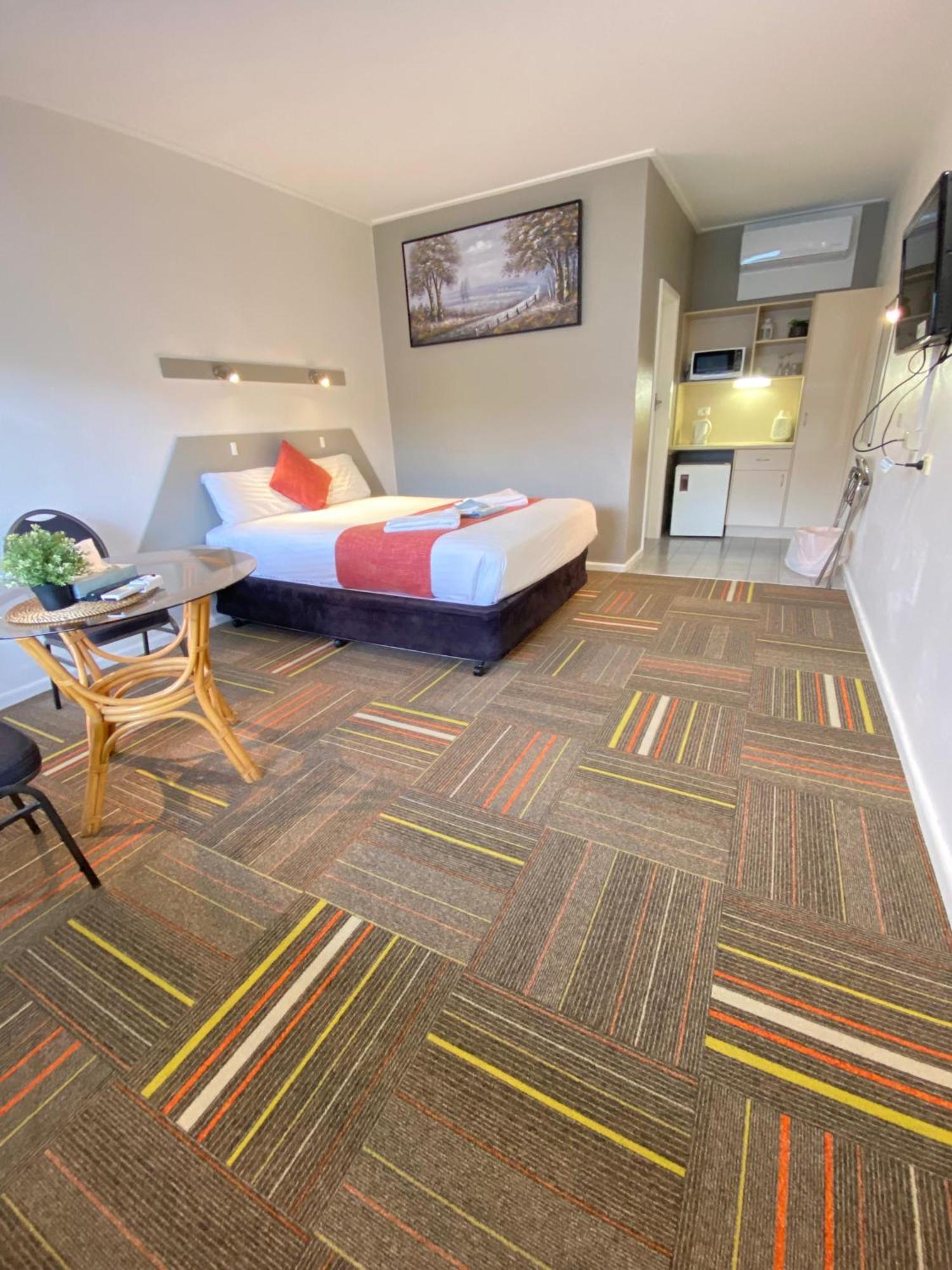האיי Cobb Inlander Motel מראה חיצוני תמונה